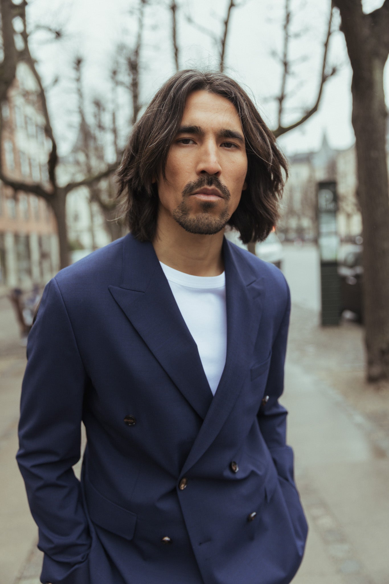 Modelshot / Navy / Detail